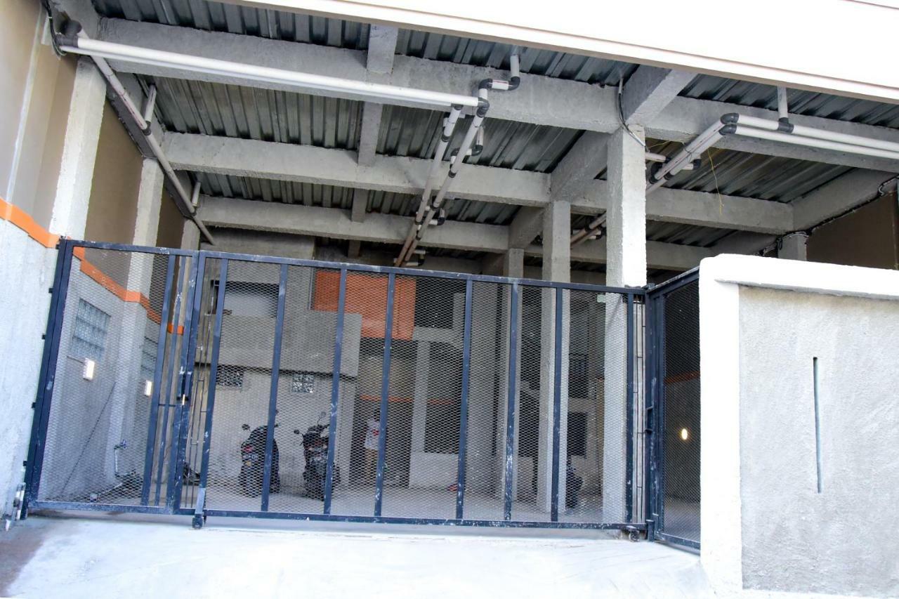 Reddoorz Near Mangga Dua Square Ξενοδοχείο Τζακάρτα Εξωτερικό φωτογραφία
